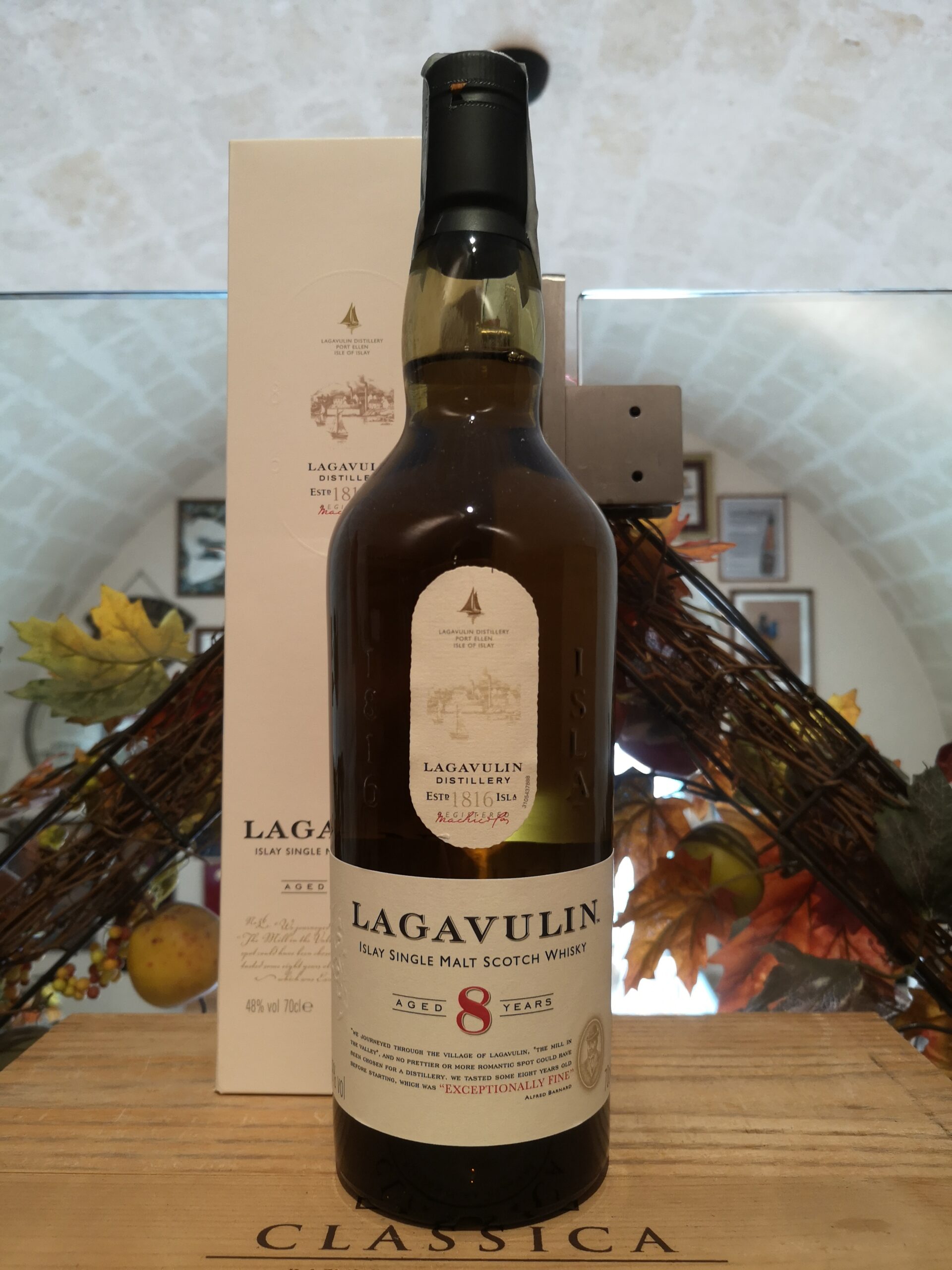 Lagavulin Islay Single Malt Scotch Whisky 8 YO